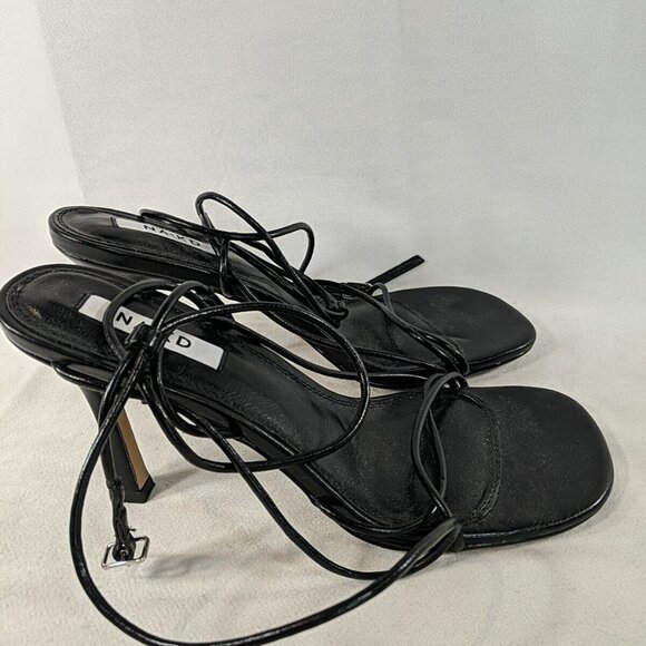 NA-KD Nothing But Style Round Toe Strappy Heel 7.5 US 38 Black Faux Leather 3" - Picture 4 of 10